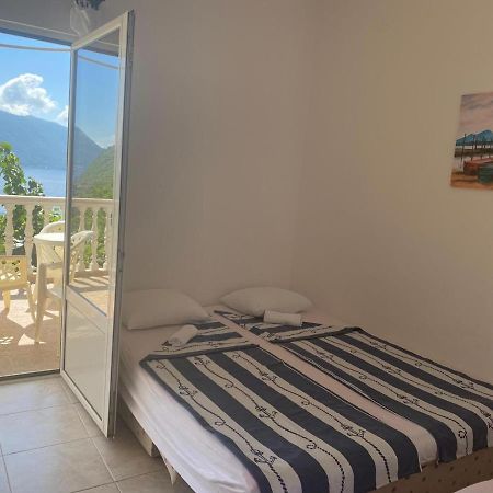 L & D Panorama Apartmani Risan Eksteriør bilde