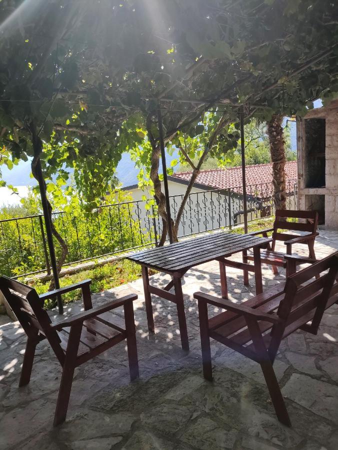 L & D Panorama Apartmani Risan Eksteriør bilde