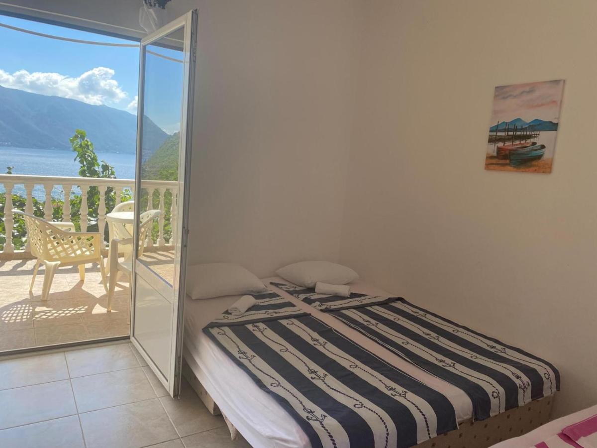 L & D Panorama Apartmani Risan Eksteriør bilde