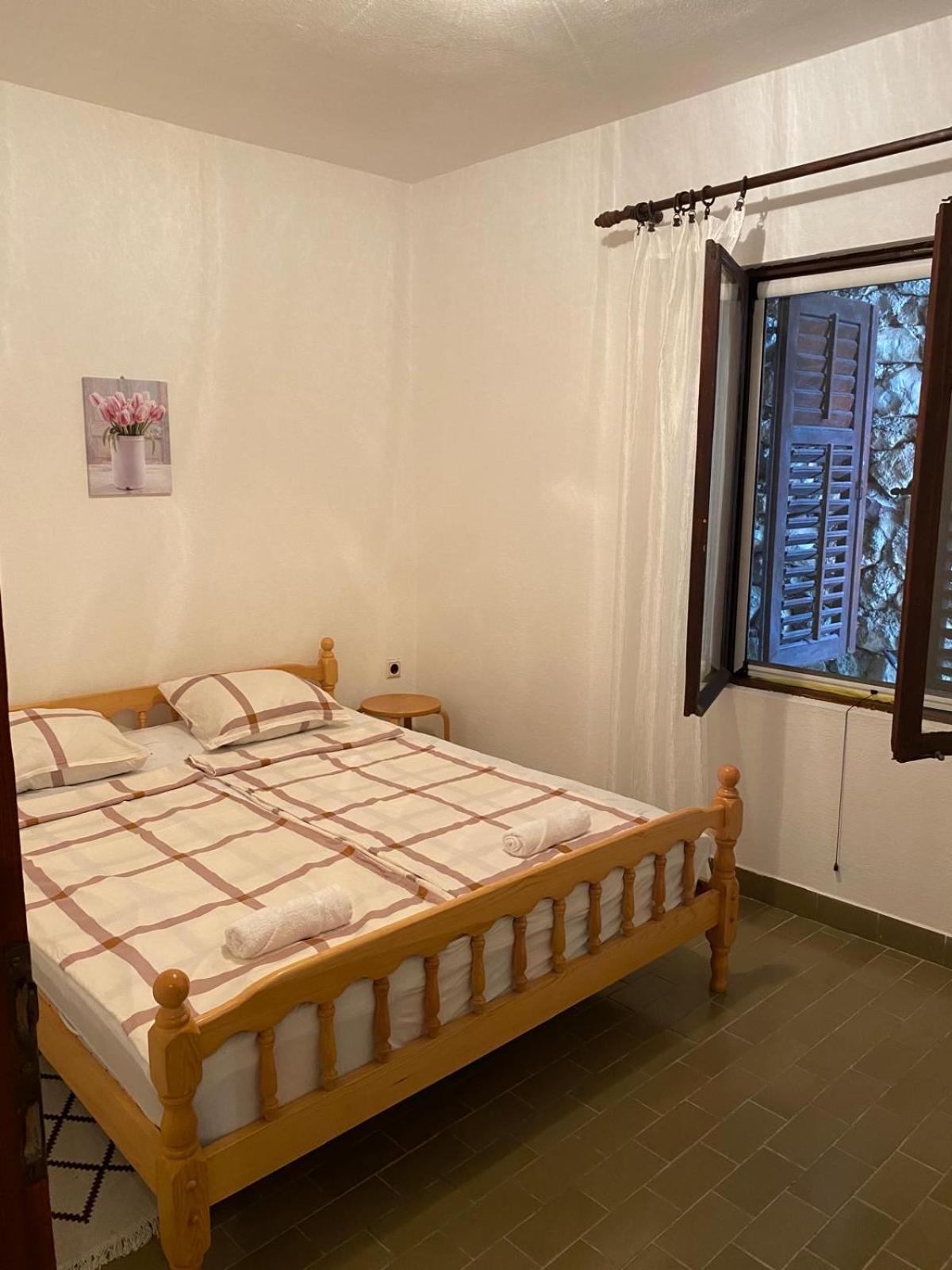 L & D Panorama Apartmani Risan Eksteriør bilde